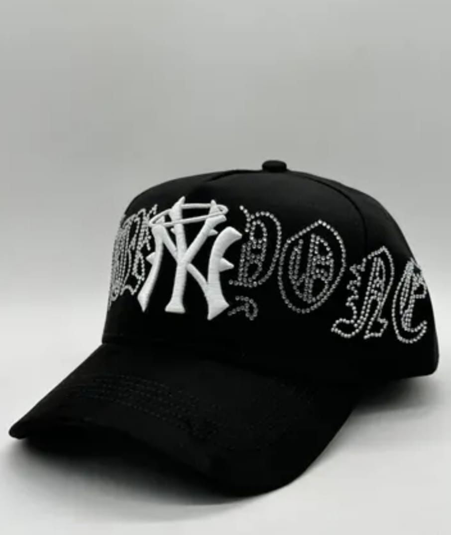 31 Hats NY Crystals White